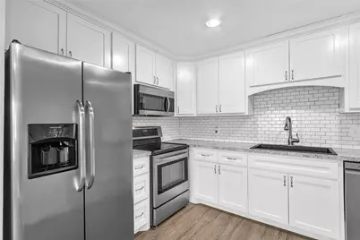 3876 Laura Leigh Drive, Friendswood, TX 77546 - Photo 9
