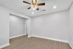 3876 Laura Leigh Dr, Friendswood, TX 77546 - Photo 17