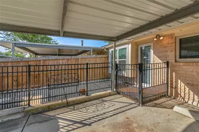 3876 Laura Leigh Drive, Friendswood, TX 77546 - Photo 5