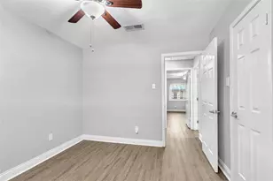 3876 Laura Leigh Dr, Friendswood, TX 77546 - Photo 23