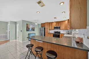 4102 Jackson Dr, Galveston, TX 77554 - Photo 9