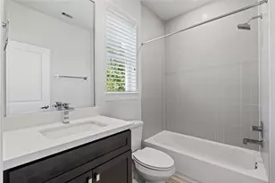 1013 W 17th St, Houston, TX 77008 - Photo 5