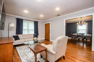 1070 W 43rd St, Houston, TX 77018 - Photo 3