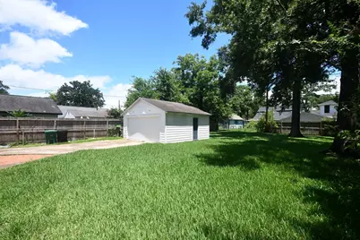 1070 W 43rd Street, Houston, TX 77018 - Photo 31
