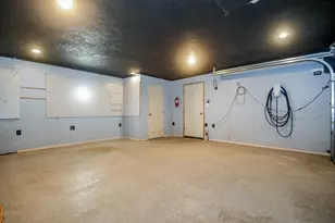 1070 W 43rd St, Houston, TX 77018 - Photo 27