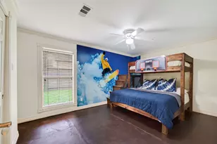 341 W Gaywood Dr, Houston, TX 77079 - Photo 35