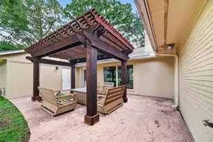 341 W Gaywood Dr, Houston, TX 77079 - Photo 39
