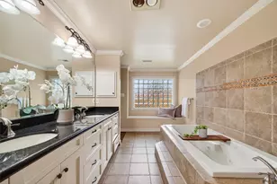 341 W Gaywood Dr, Houston, TX 77079 - Photo 23