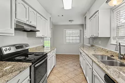 16422 Hibiscus Lane, Friendswood, TX 77546 - Photo 11