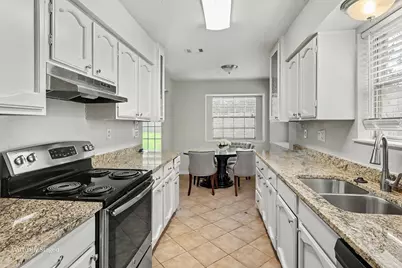 16422 Hibiscus Lane, Friendswood, TX 77546 - Photo 9