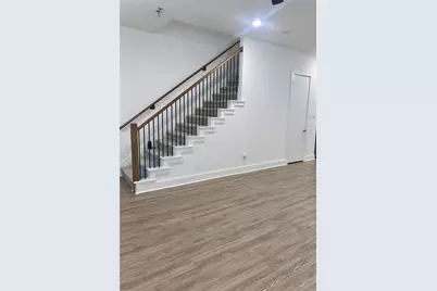 10209 Las Nubes Avenue, Houston, TX 77075 - Photo 9