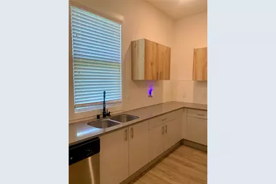 10209 Las Nubes Avenue, Houston, TX 77075 - Photo 5