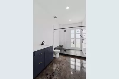 3401 Louisiana #205, Houston, TX 77002 - Photo 17