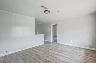 5315 Bellfort Ct, Houston, TX 77033 - Photo 7