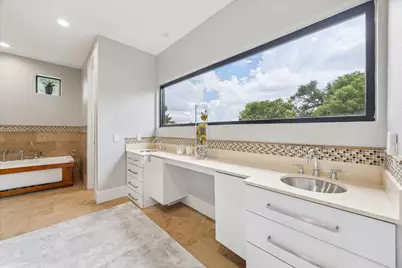 1901 W 14th 1/2 Street #C, Houston, TX 77008 - Photo 23