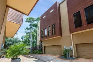 1901 W 14th 1/2 St, Houston, TX 77008 - Photo 3