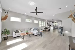 2103 Bevis St, Houston, TX 77008 - Photo 15