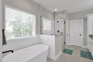 2103 Bevis St, Houston, TX 77008 - Photo 31