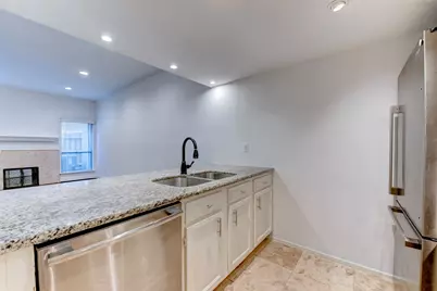 1920 Augusta Drive #19, Houston, TX 77057 - Photo 11