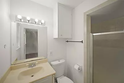 9538 Skyline Drive, Houston, TX 77063 - Photo 21