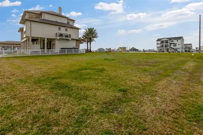 9 Ramrod, Hitchcock, TX 77563 - Photo 7