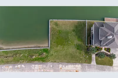 9 Ramrod, Hitchcock, TX 77563 - Photo 3