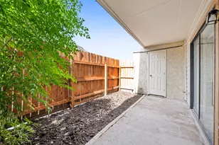 10075 Westpark Dr, Houston, TX 77042 - Photo 21