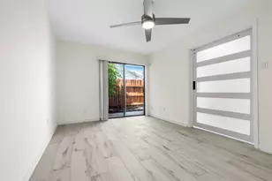 10075 Westpark Dr, Houston, TX 77042 - Photo 13