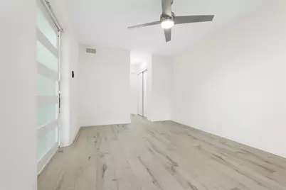 10075 Westpark Drive #68, Houston, TX 77042 - Photo 15