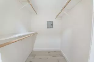 10075 Westpark Dr, Houston, TX 77042 - Photo 17