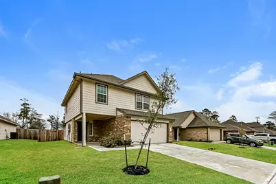 204 Blue Crane Street, Huntsville, TX 77320 - Photo 1