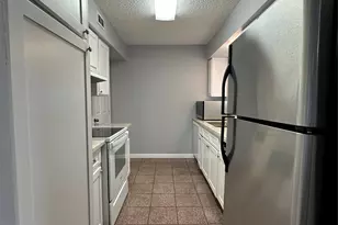 6701 Sands Point Dr, Houston, TX 77074 - Photo 9