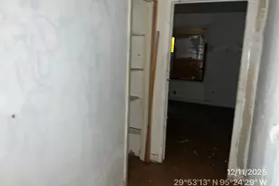 542 W Mierianne St, Houston, TX 77037 - Photo 11