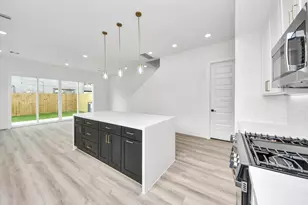 2408 Lorraine St, Houston, TX 77026 - Photo 15