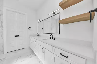 2408 Lorraine Street, Houston, TX 77026 - Photo 29
