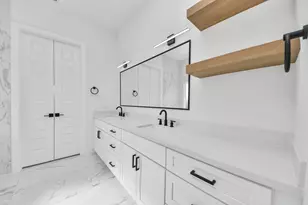 2408 Lorraine St, Houston, TX 77026 - Photo 29