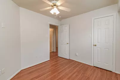 213 E Summerhaze Circle, The Woodlands, TX 77382 - Photo 25