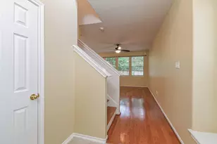 213 E Summerhaze Circle, The Woodlands, TX 77382 - Photo 3