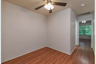 213 E Summerhaze Circle, The Woodlands, TX 77382 - Photo 19