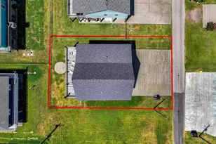 2312 Antigua Cir, Crystal Beach, TX 77650 - Photo 5