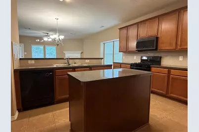 1092 Shadow Glenn Drive, Conroe, TX 77301 - Photo 7
