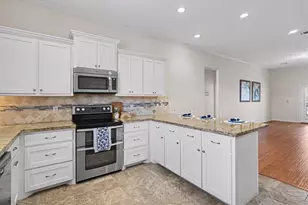 437 Pompano St, Bayou Vista, TX 77563 - Photo 15
