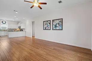 437 Pompano St, Bayou Vista, TX 77563 - Photo 9