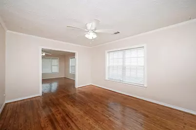 416 N Houston Avenue, Humble, TX 77338 - Photo 3
