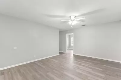7938 Snowden Street, Houston, TX 77028 - Photo 9