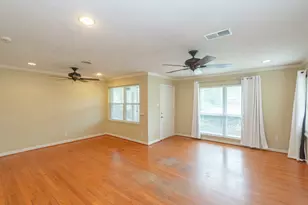 1810 Viking Dr, Houston, TX 77018 - Photo 9