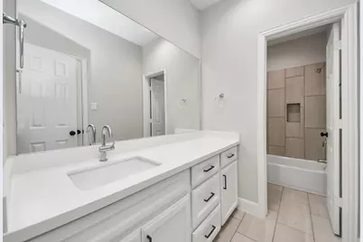 6910 J W Peavy Drive, Houston, TX 77011 - Photo 35