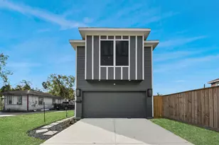 6910 J W Peavy Dr, Houston, TX 77011 - Photo 1