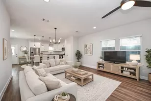 6910 J W Peavy Dr, Houston, TX 77011 - Photo 5