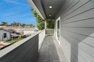 6910 J W Peavy Dr, Houston, TX 77011 - Photo 31